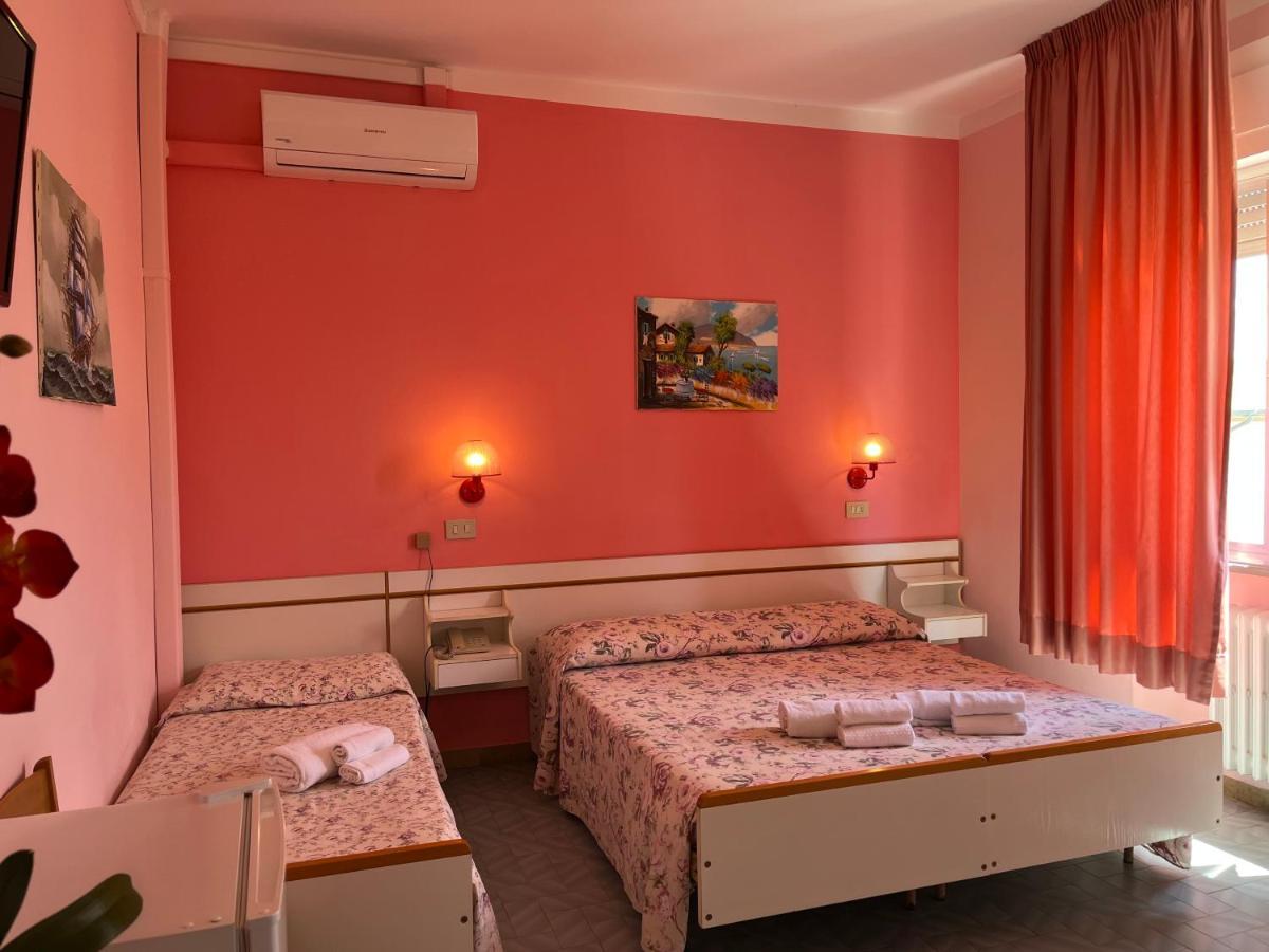 Hotel Ellymar فادا المظهر الخارجي الصورة