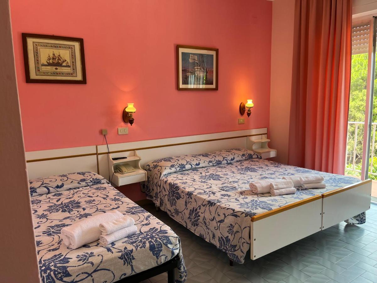 Hotel Ellymar فادا المظهر الخارجي الصورة